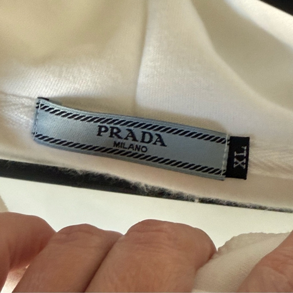 Prada White Hoodie ( Not authentic but super great quality ) UNISEX SIZE L/XL - Picture 4 of 4